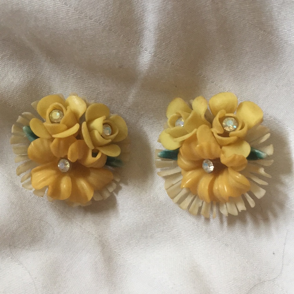 Vintage Yellow flower clip-on earrings